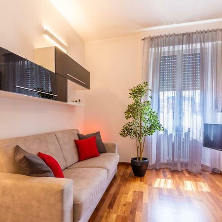 Golden House Milano Apartment Exterior photo