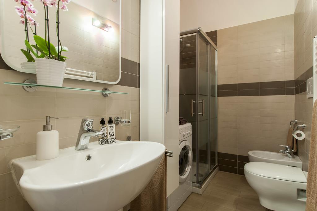 Golden House Milano Apartment Room photo