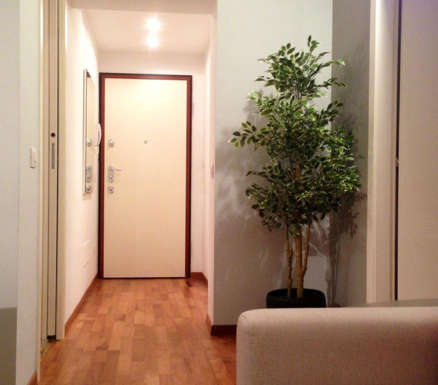 Golden House Milano Apartment Room photo