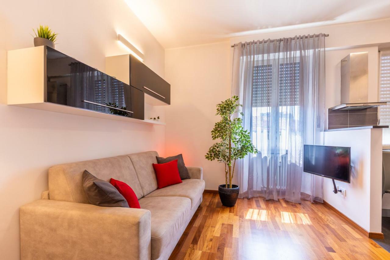 Golden House Milano Apartment Exterior photo